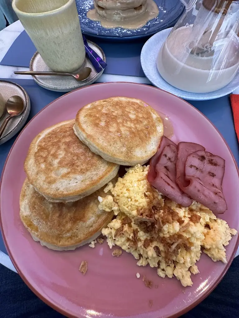 Daniel Pearn-Rowe_Caju_Estoril_reseña