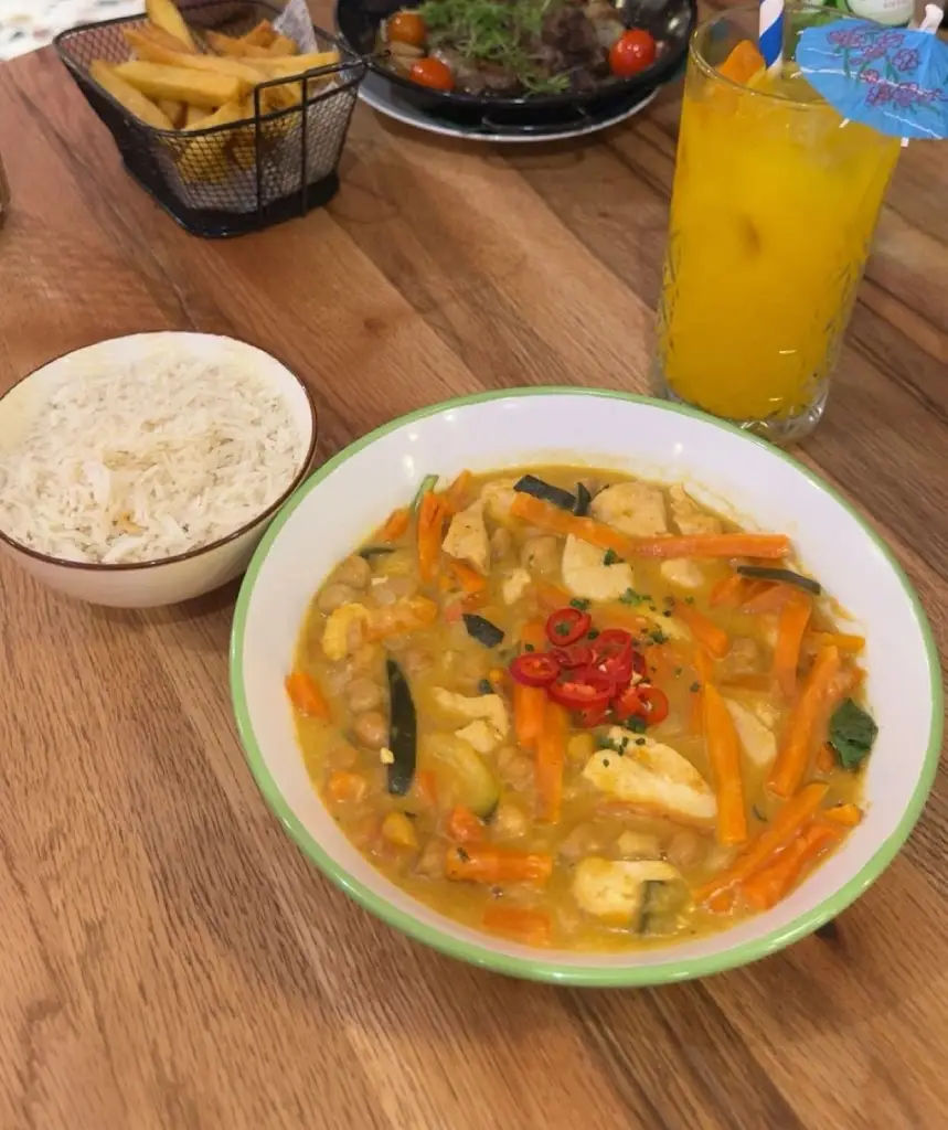 Abdullah Aboalshamat_Miami Mami_Estoril_recensione