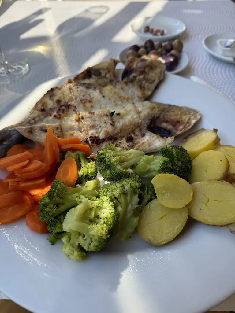 Hung-Chang Lin_Churrasqueira do Viveiro_Estoril_recensione