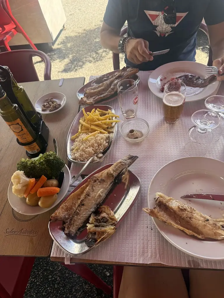 Katya Fuchedzhieva_Ondas e arribas URDFG_Fontanelas_recensione