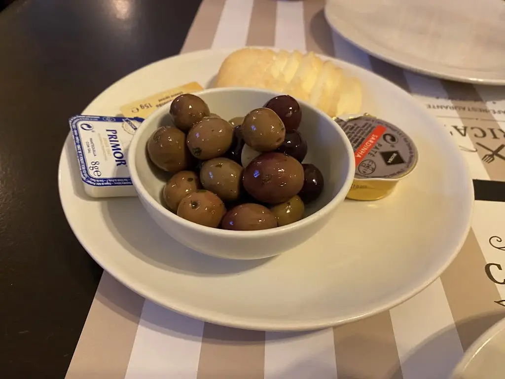 Enid Liao_Caricato_Fontanelas_recensione