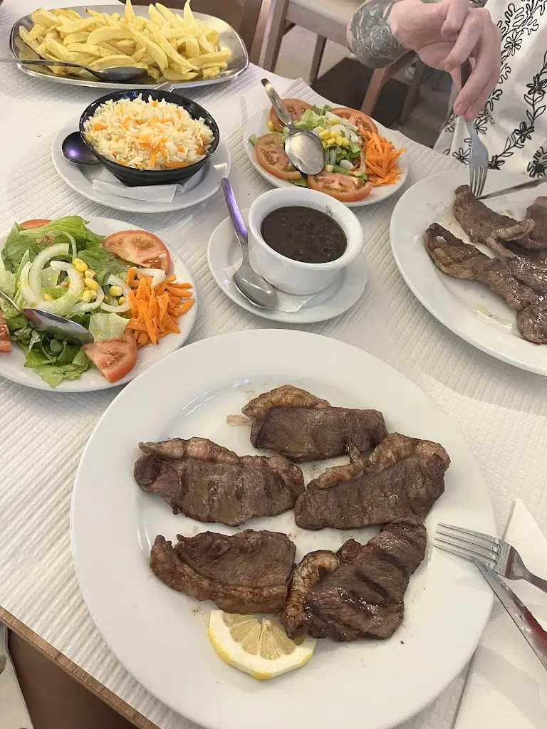 Anastasiya Yuzhalkina_O Lavrador_Fontanelas_review