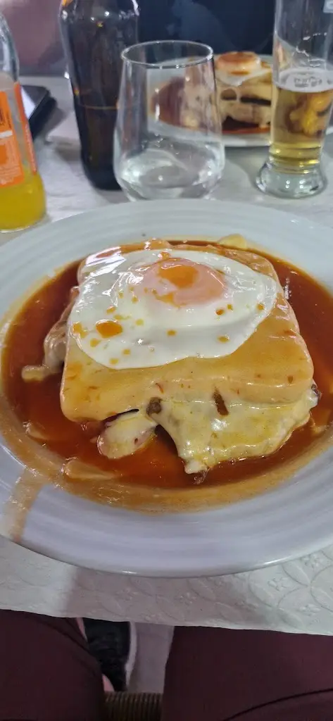 Ingrid .HAENSLER_Espaço F_Lamegal_recensione