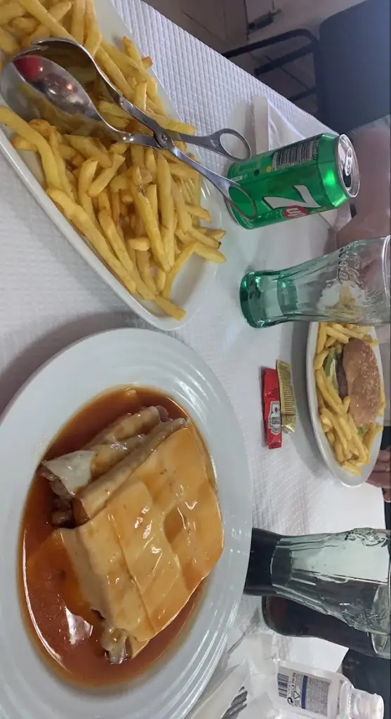 Adriana Agst_Espaço F_Lamegal_recensione