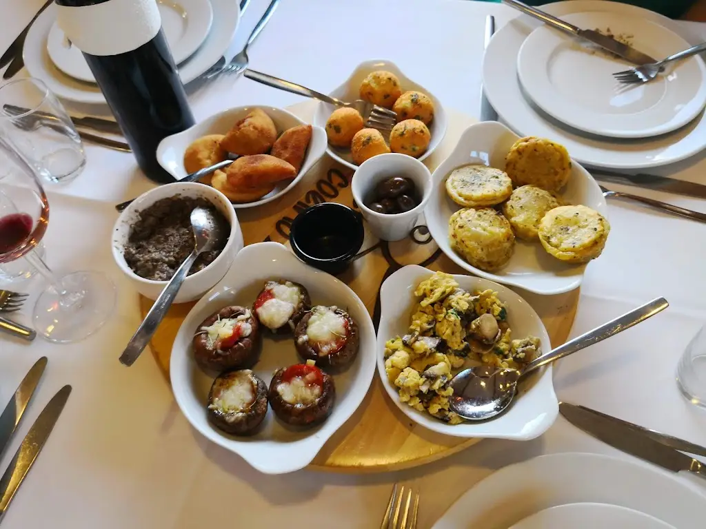 Taberna do Coelho_Gonçalo_slider_image_3