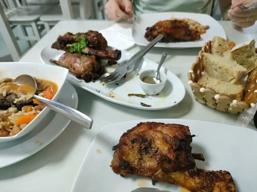 Carina Pinto_O António_Leomil_recensione