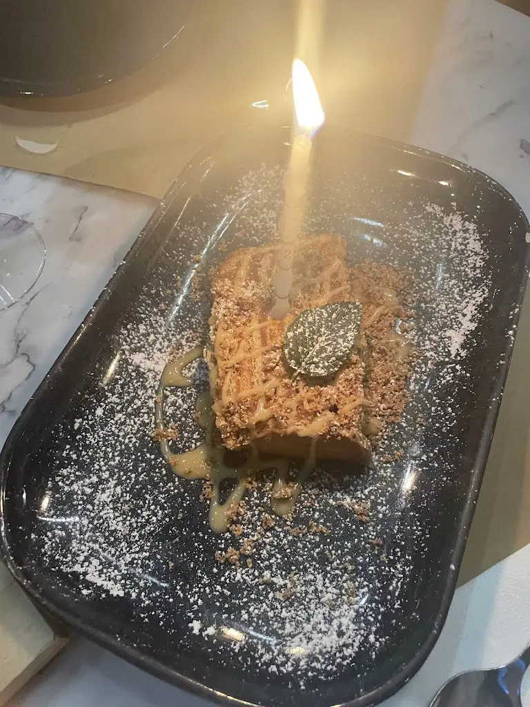 Liza Lorento_Giosário_Loures_reseña