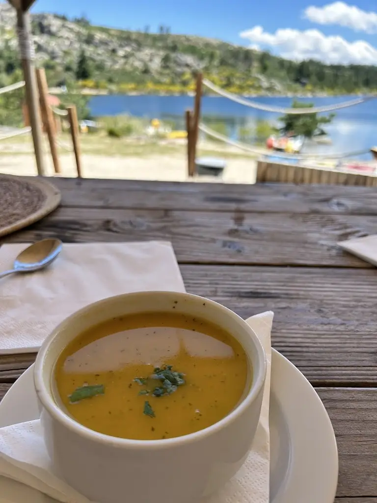 Erin Flanagan_O Vale do Rossim_Mangualde da Serra_recensione