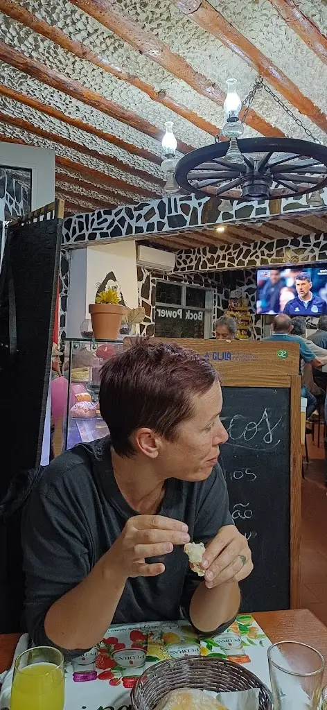 Tony Bigt_Cafe Kate Kero_Manique do Intendente_recensione