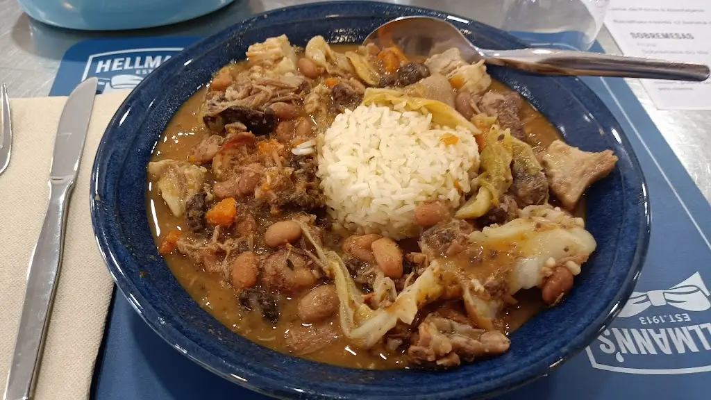 Zeus Guevara_Taberna S. José_Albergaria-a-Velha_recensione