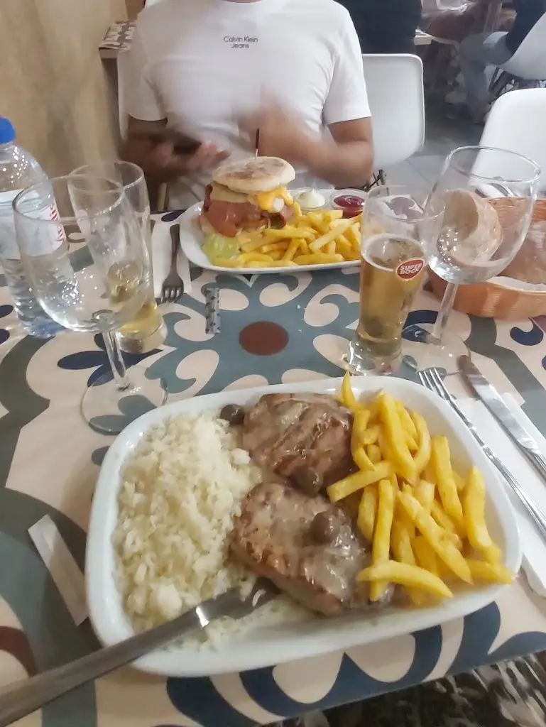 Ella FIGUET (Ella)_O Vitó_Linda-a-Velha_review