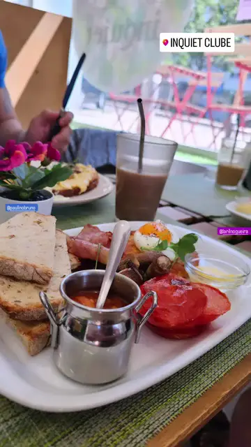 Inquiet Brunch Club_Linda-a-Velha_slider_image_2