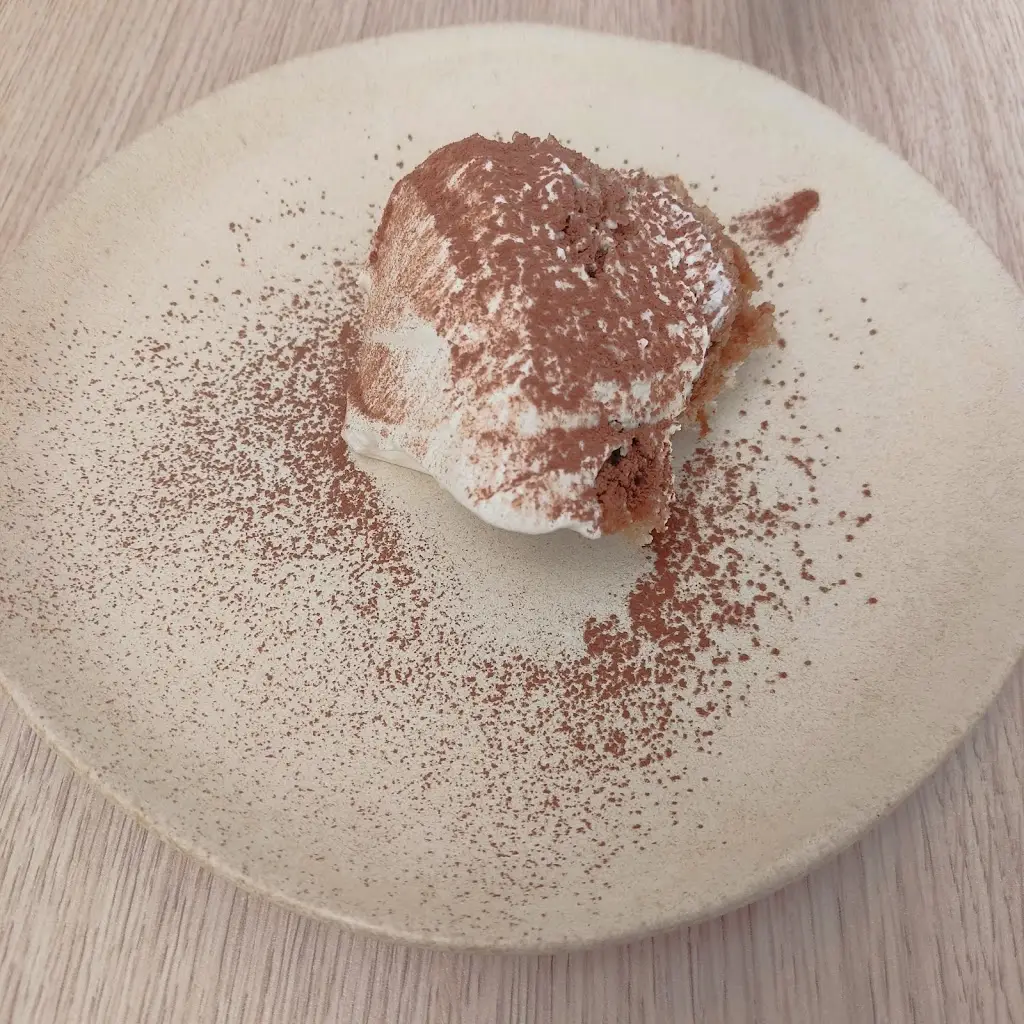 Samantha Helen Lambert McCall_di Grano_Linda-a-Velha_recensione