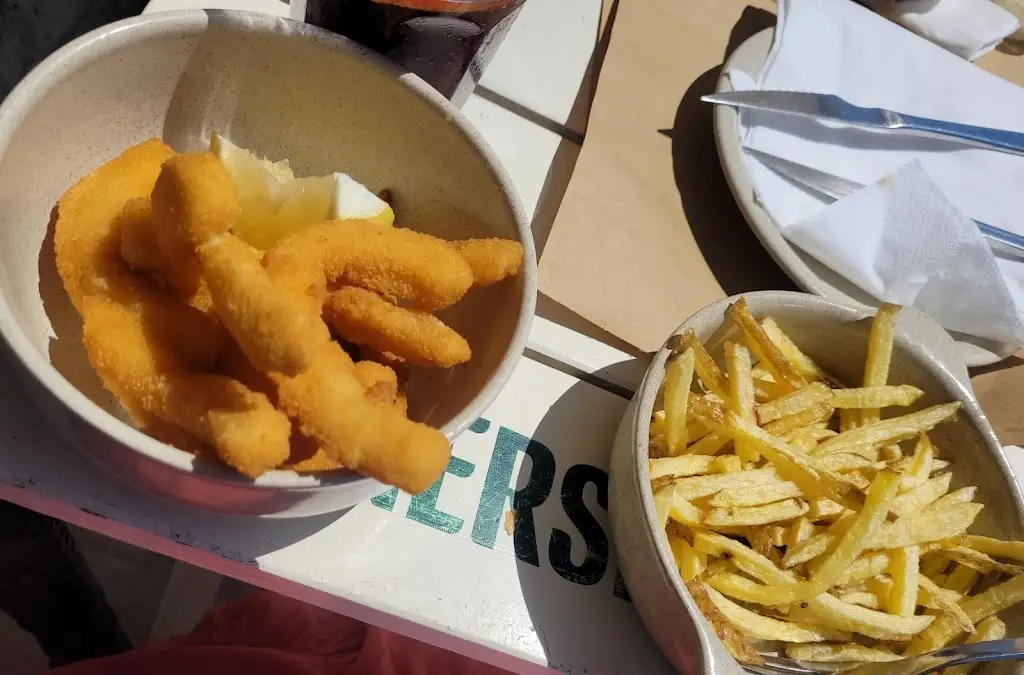 Oluwadunni Talabi (Ola)_Solmar&Terrace_Lourinhã_review