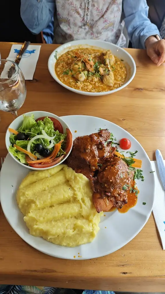 Antonio Dulcidio_Amigos do Solar_Lourinhã_review