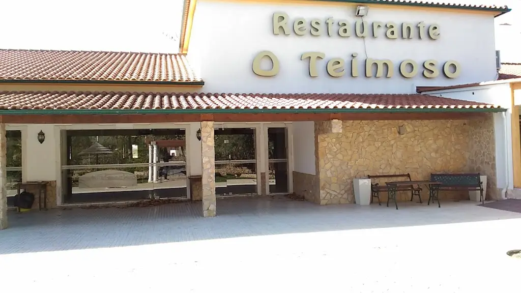 O Teimoso ristorante a Marteleira