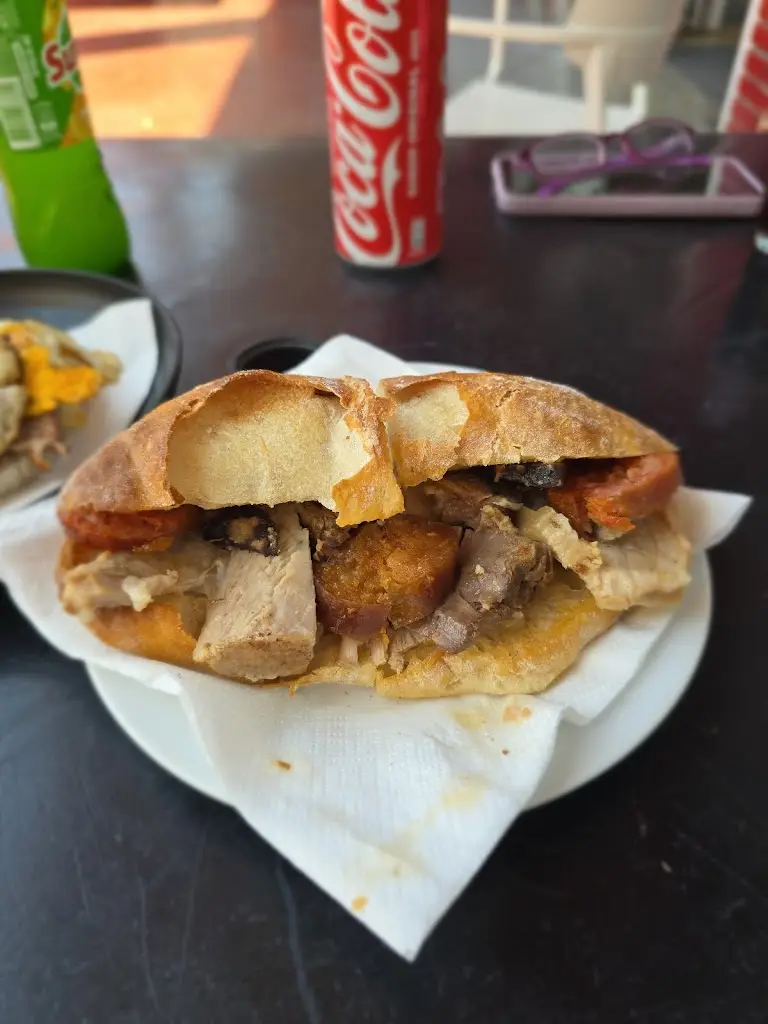 Casa de Sandes do Cozido_Matacães_slider_image_2