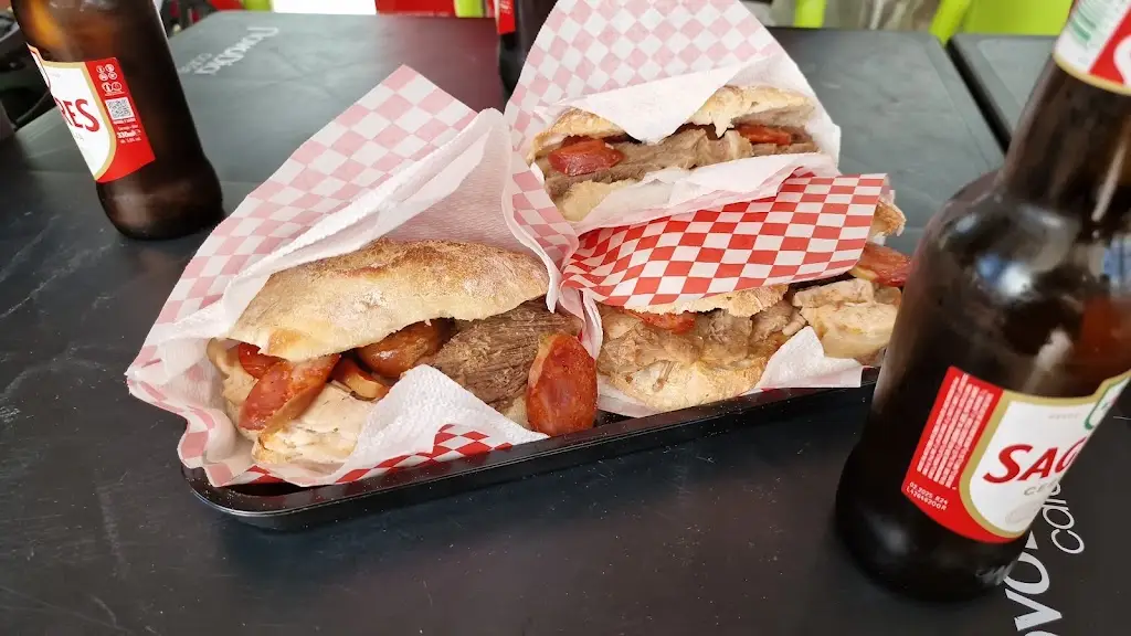 Casa de Sandes do Cozido_Matacães_slider_image_3