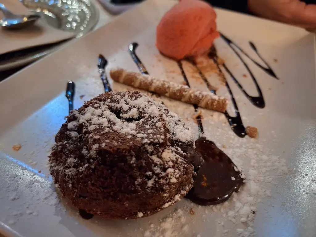 Ricardo Santos_MENOSUM - RESTAURANTE GARRAFEIRA_Massamá_recensione