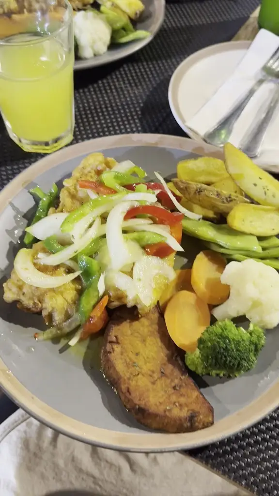 Espadeiro by Jose De Sousa_Mata de Lobos_slider_image_2