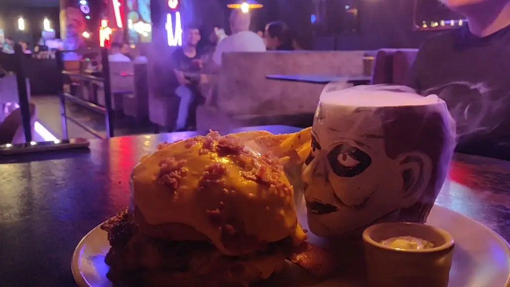 Tiago Ferreira_MadGod_Forte da Casa_recensione