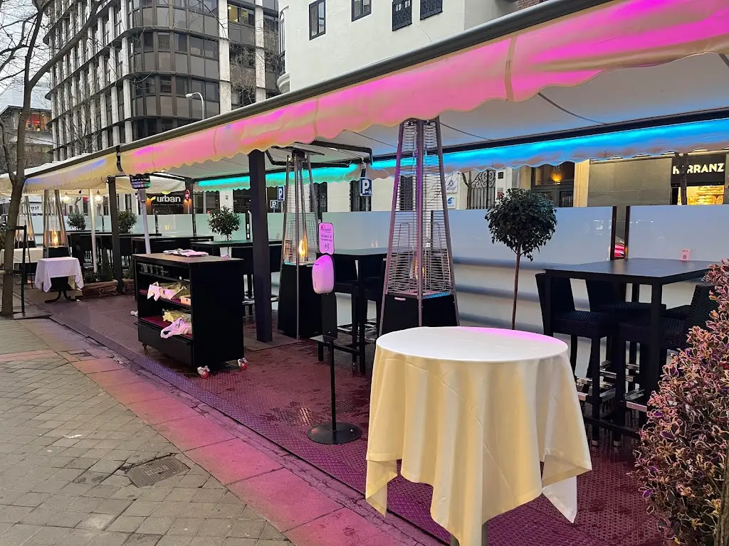 A Janela, Cervejaria, Snack Bar, Sala De Jogos ristorante a Forte da Casa