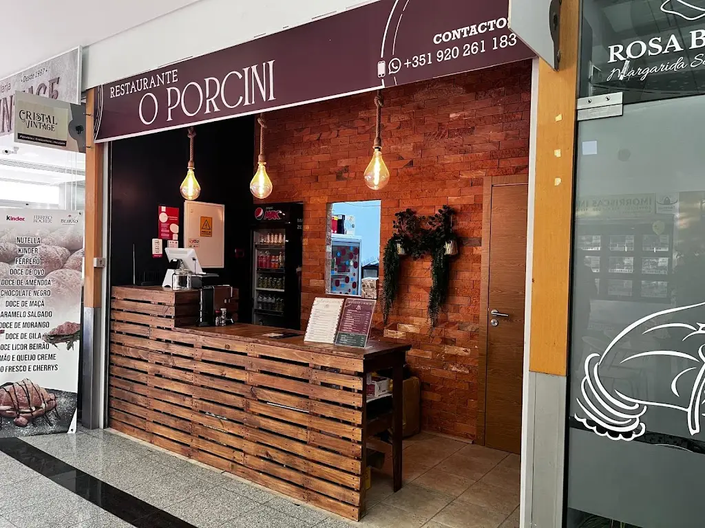 O Porcini Pizzeria e Pasta ristorante a Forte da Casa