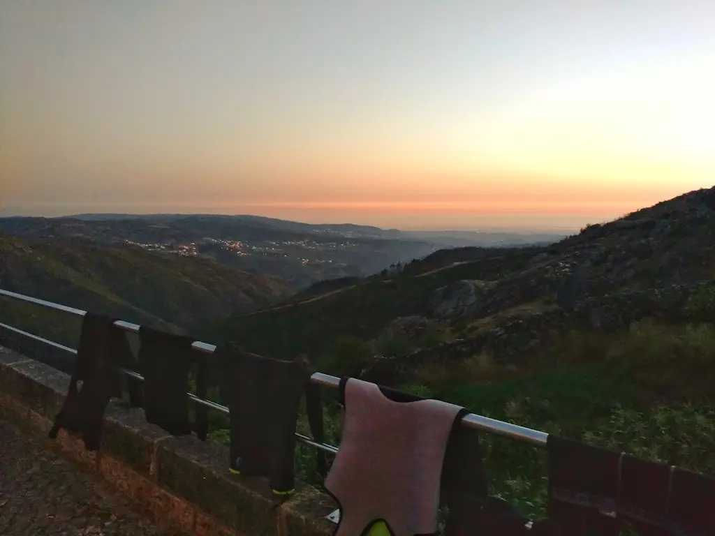 Beatriz Lacerda de Sousa_Ponto Alto_Mizarela_recensione