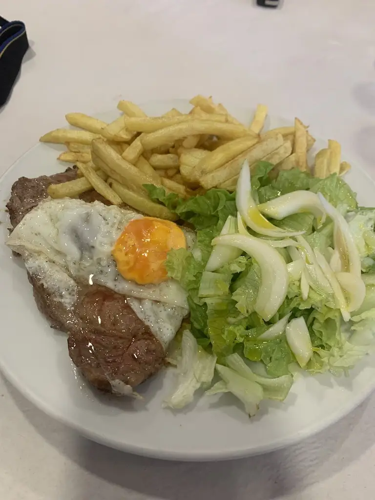 FEU 822_Santa Ana_Moreira de Rei_review