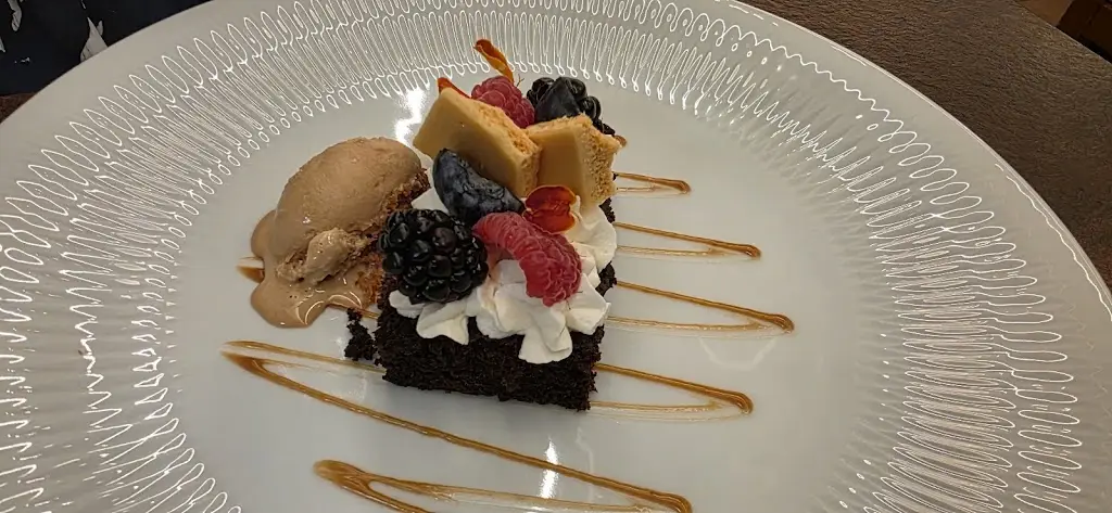 Colleen McClure_Douro by Paulo André_Miragaia_avis