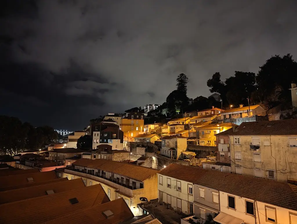 Raykay Jordan_Través_Miragaia_recensione