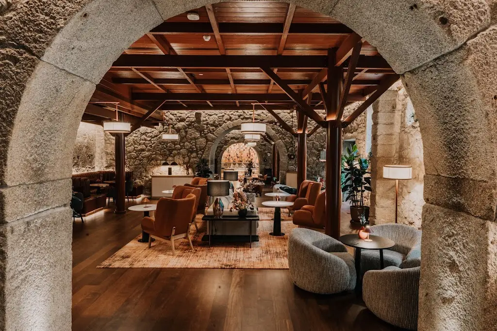 Través_Miragaia_slider_image_1