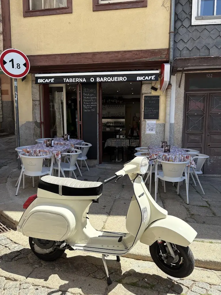 Luis Pereira_Taberna O Barqueiro_Miragaia_review