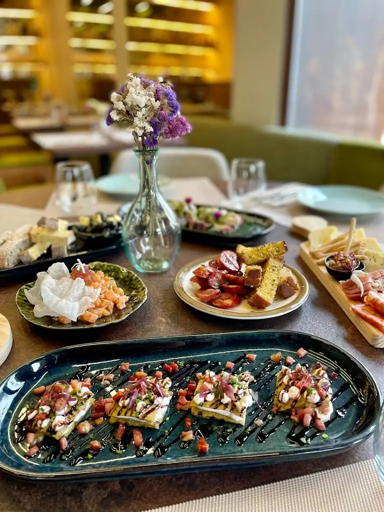 Porta Oito Petiscos & Bar_Miragaia_slider_image_2