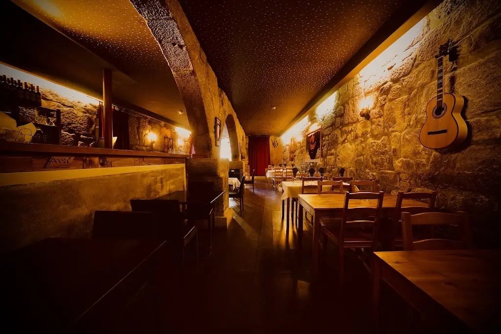 Arcadas de São Jorge ristorante a Miragaia