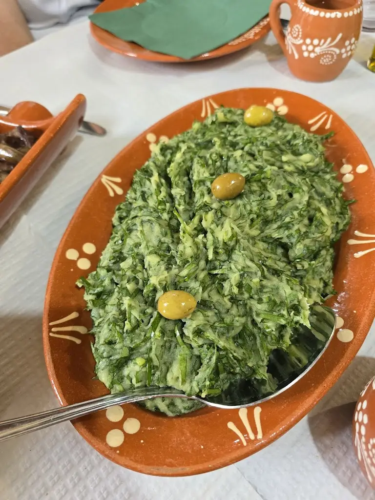 ERNESTUS - Cozinha Regional_Meios_slider_image_3