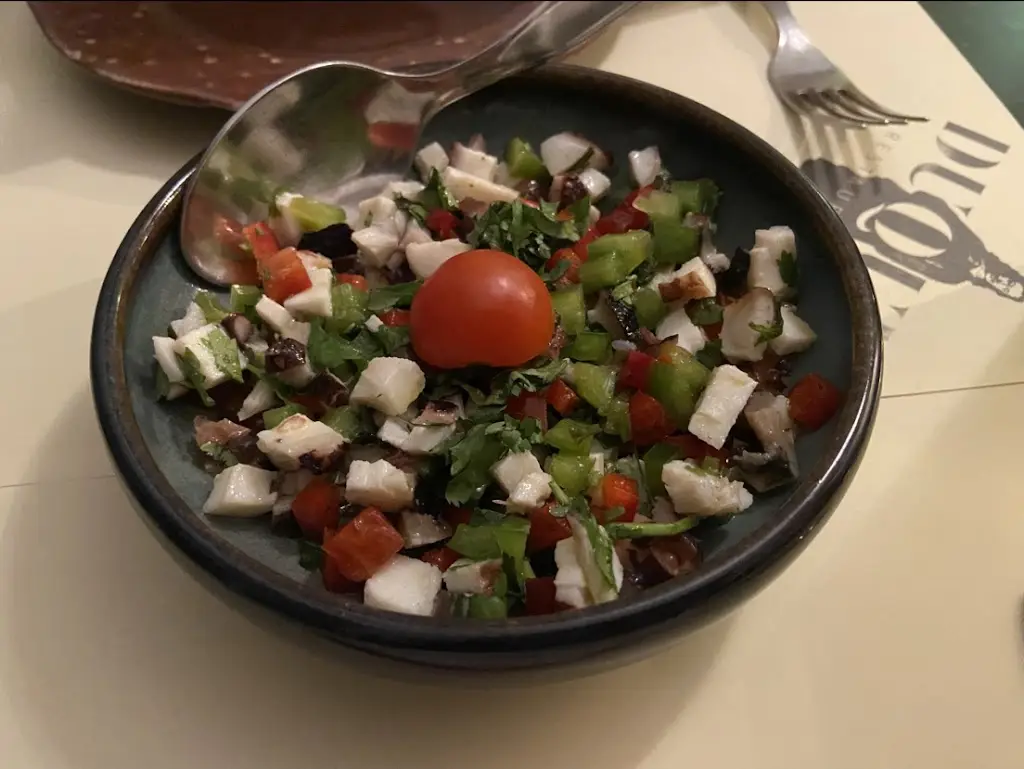 Meng Yan_Duque_Meios_recensione