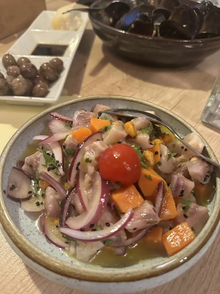 Jairene Cambalon_Duque_Meios_recensione