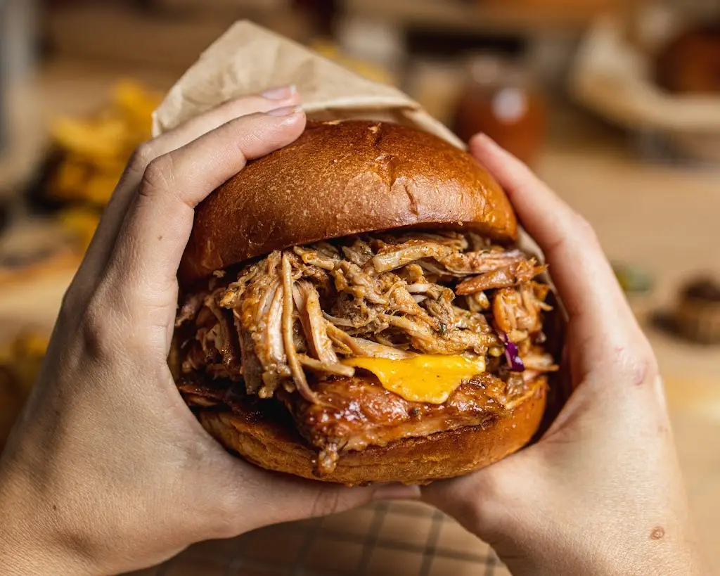 Mimo's Smoke House_Meios_slider_image_3