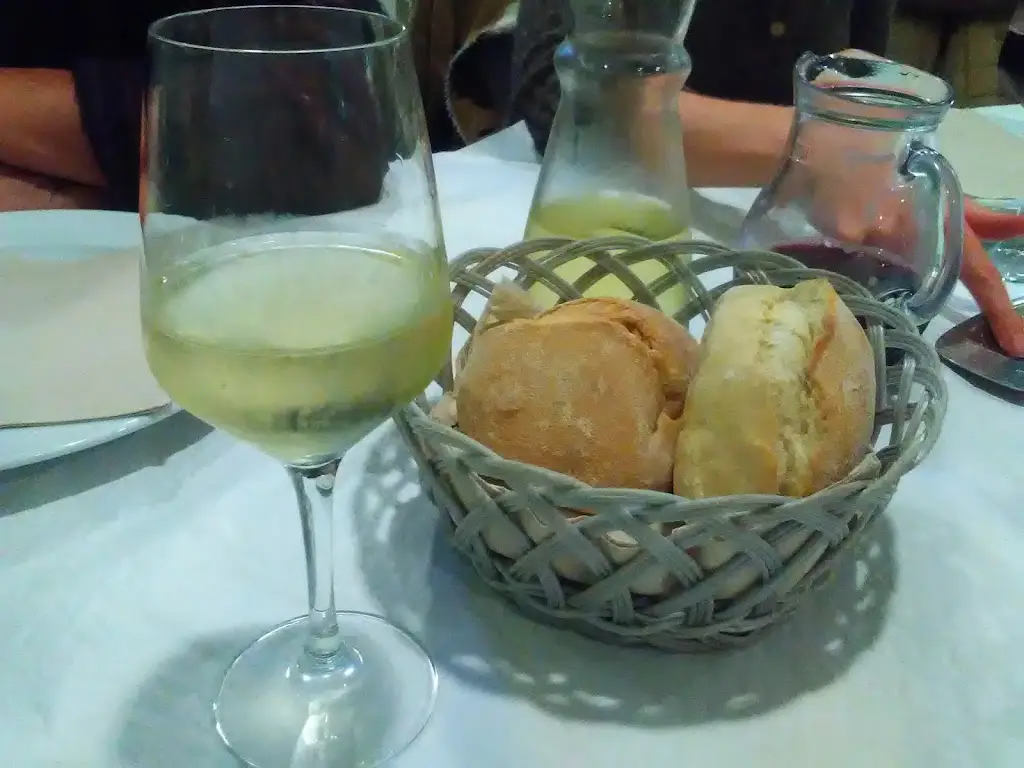 Liesbet Vanneste_Café-restaurante Midobar_Meios_recensione