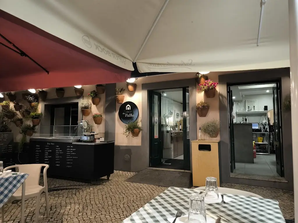 Restaurante O Bairro restaurant à Meios