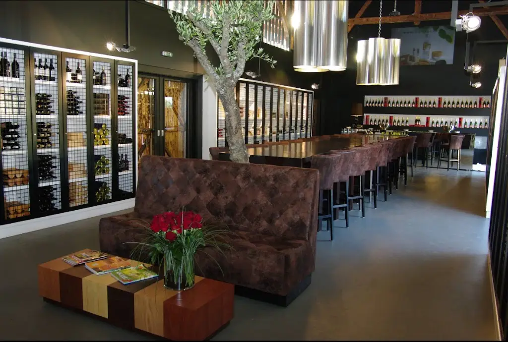 bao tram nguyen_Castas e Pratos_Meios_reseña