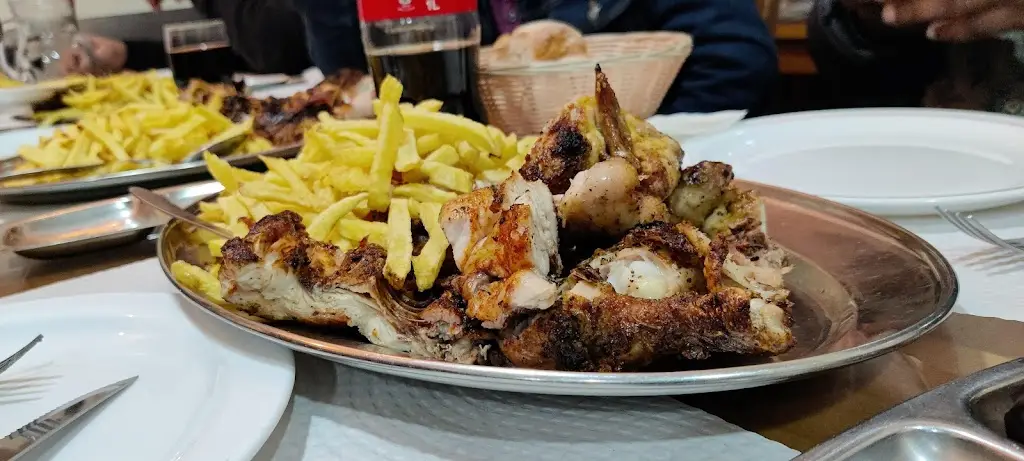 Abdullah Al Mahmud_Restaurante Vieira dos Frangos_Minhocal_avis