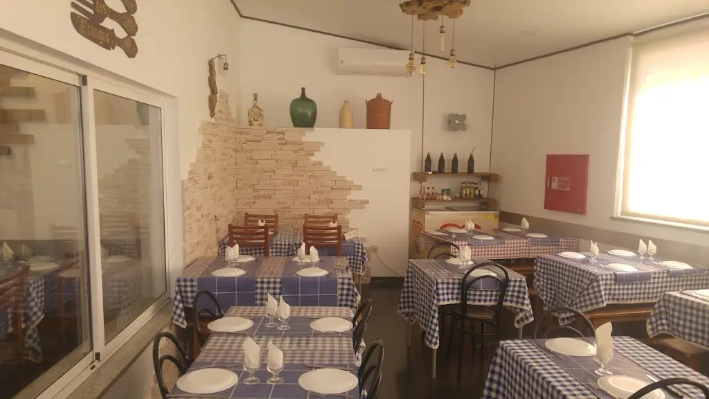 Restaurante Vieira dos Frangos restaurante en Minhocal