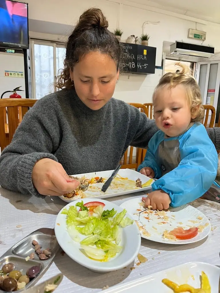 haya sardas_Restaurante 