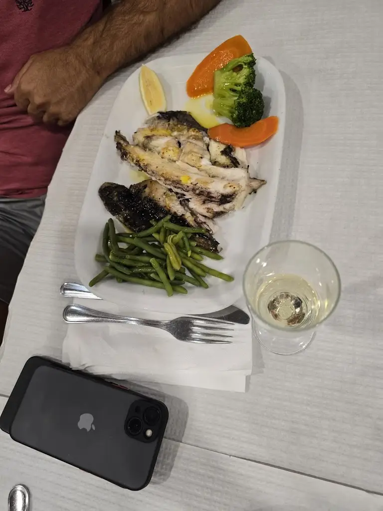 Sónia Martins_Restaurante Mar da Palha_Moita_avis