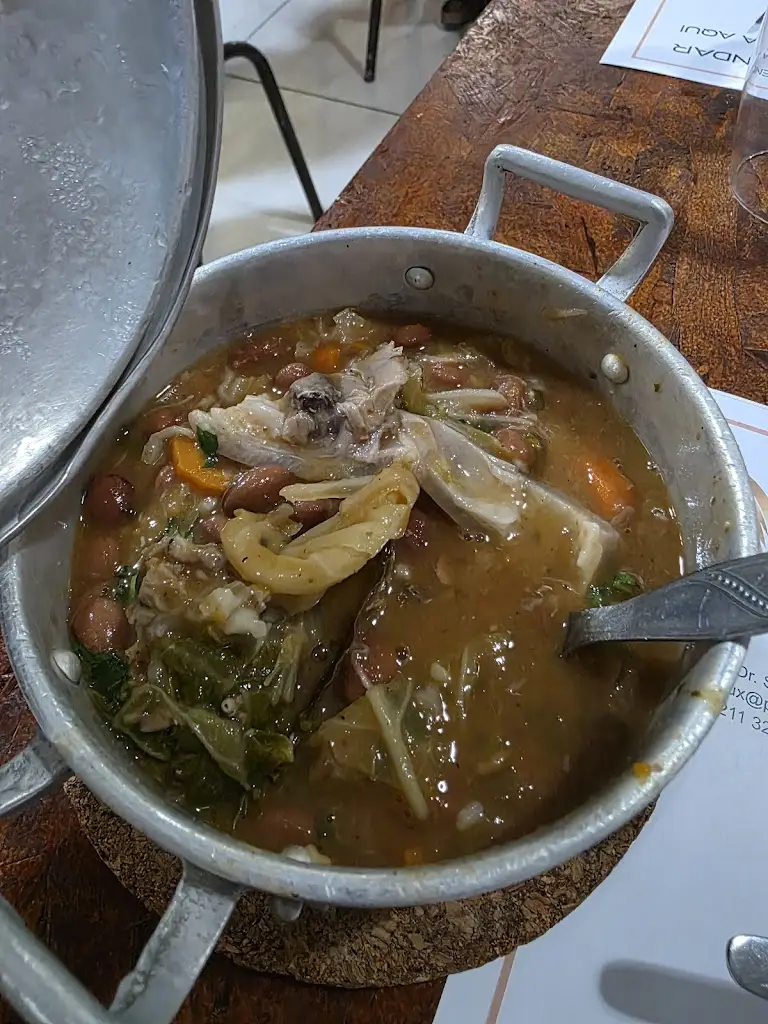 Bartho Mota_Quintal da Capricho_Moita_recensione