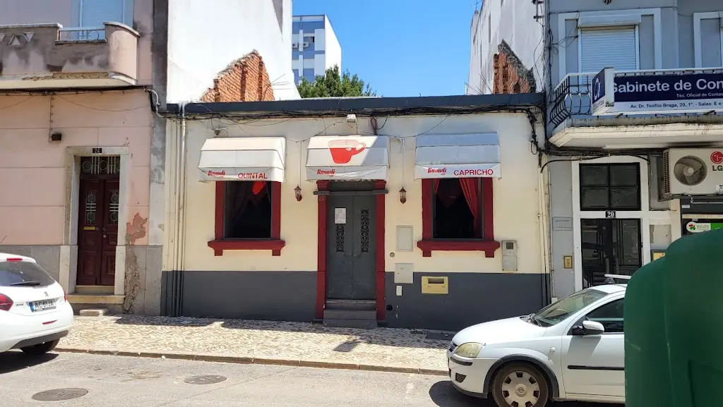 Luis Vaz Fernandes_Quintal da Capricho_Moita_recensione