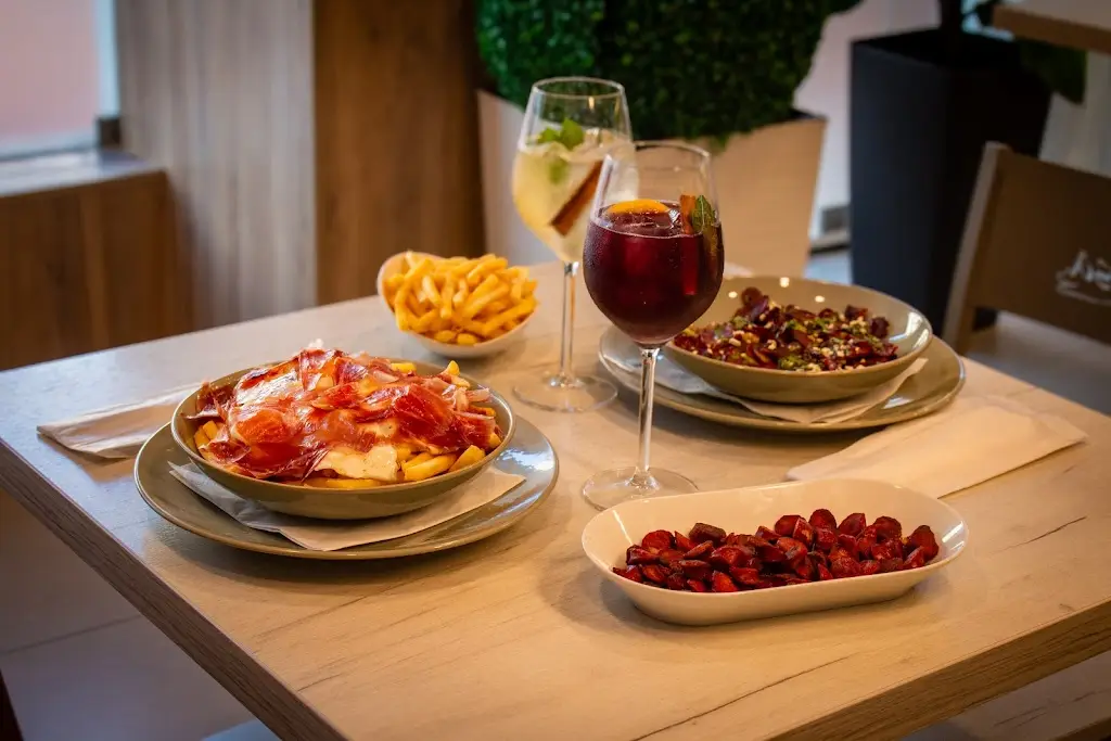 Flavor Coffee and Conversation_Moita_slider_image_3