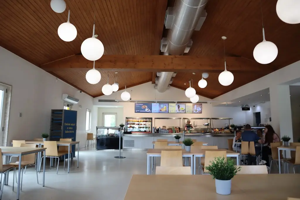 Rest Monte Redondo restaurant in Monte Redondo